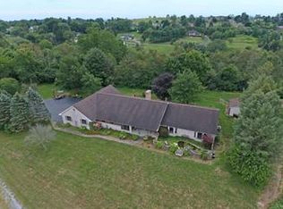 4984 Glenview St, Schnecksville, PA 18078