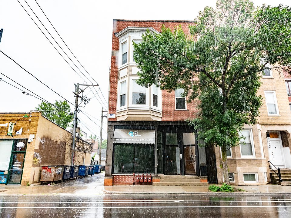 1st image of 2113 W Armitage Ave #2