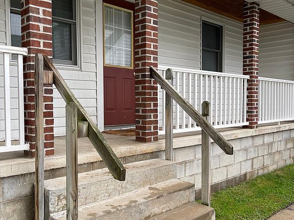 2nd image of 227 Carrier St NE #1