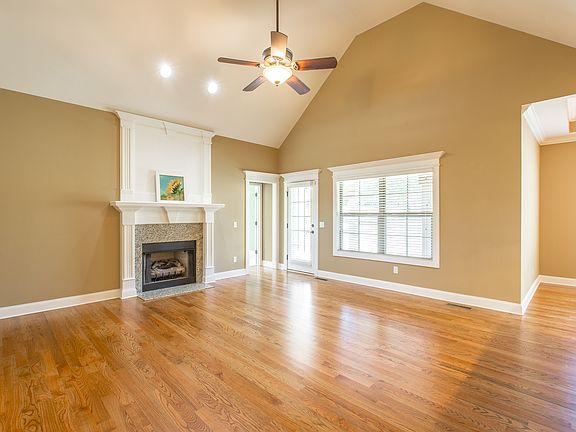 4th image of 2337 Cumberland Trce NW