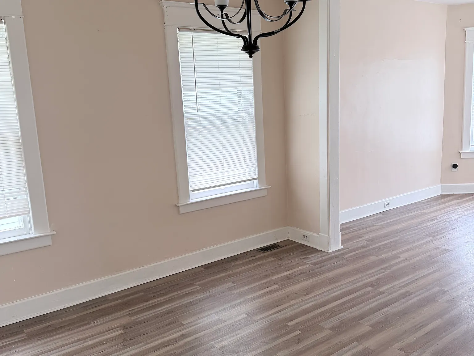 3 bed, $1,800 — Photo 3