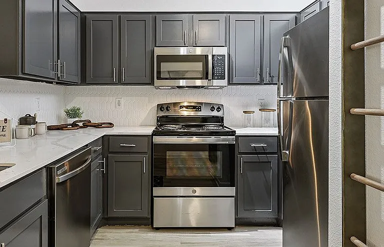 NEO at Midtown Apartments — Photo 4