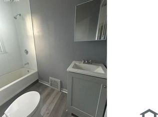 4019 Newark Ave APT 3, Cleveland, OH