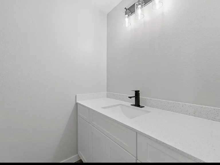 308 S 11th St #A — Photo 10