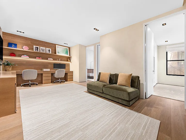 27 E 22nd St #6 — Photo 3