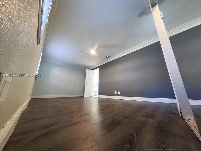2218 N Harding St — Photo 27