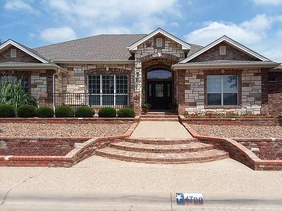 2nd image of 4700 Woodhollow Dr