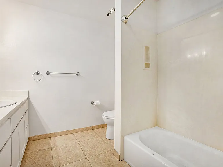 655 12th St #411 — Photo 14