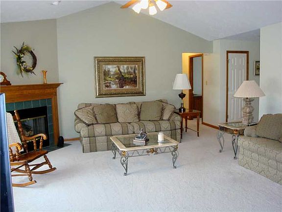 3rd image of 1477 Janetta Ct