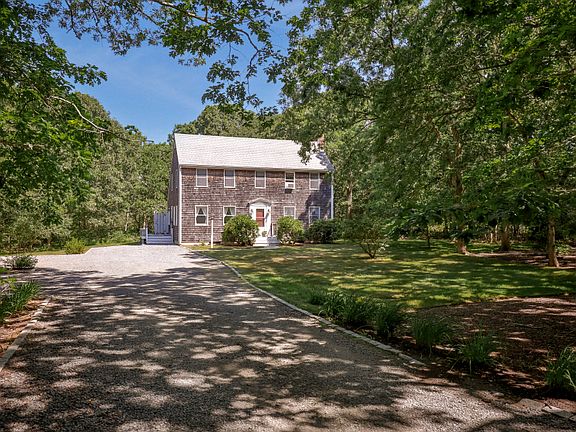 2nd image of 52 Oak Knoll Rd