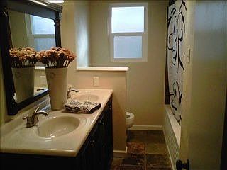 4th image of 3003 N Garden Ave