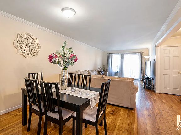 2nd image of 2039 49th St