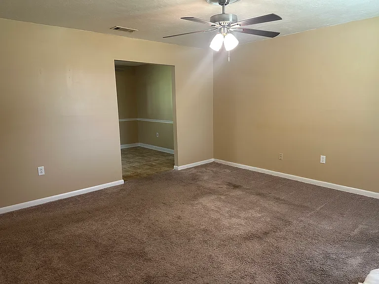 133 Sonja Dr — Photo 12