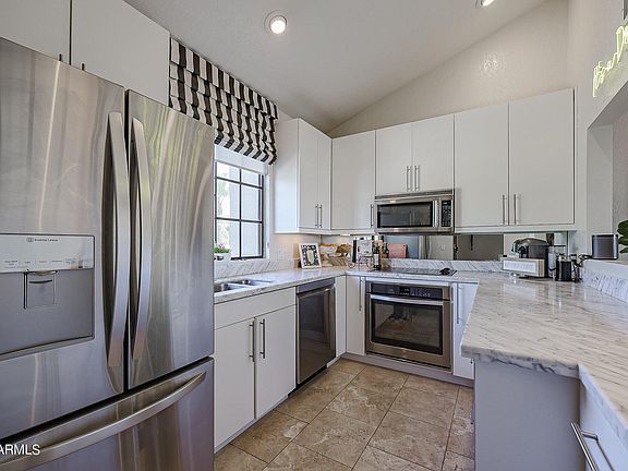 4th image of 2955 E ROSE Lane