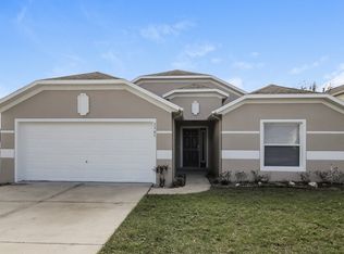2285 Merry Rd, Tavares, FL 32778