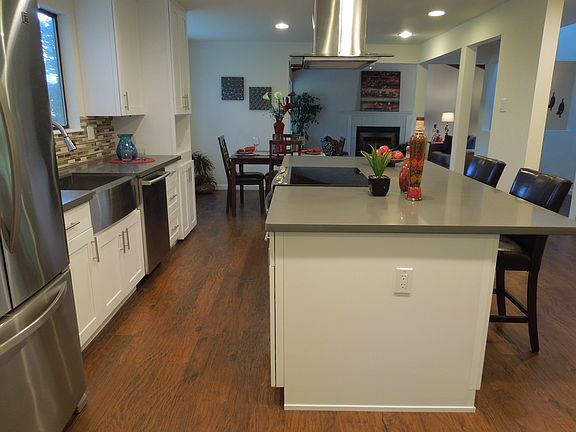 4th image of 6909 SE 41st Ave