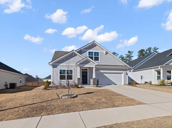 460 N Maple Walk Dr, Garner, NC 27529