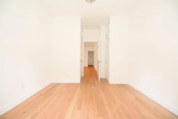 Rented by Buchbinder & Warren | media 8
