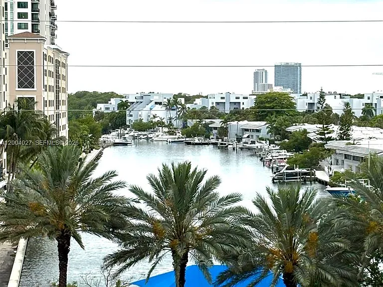 16001 Collins Ave #406 — Photo 14