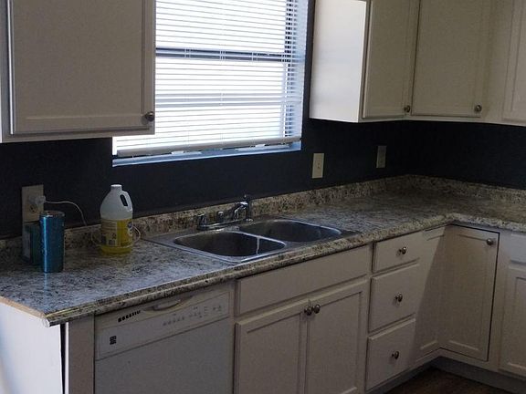2nd image of 1110 Sheffield Ave