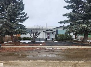4636 46th Ave, Alberta Beach, AB T0E0A0