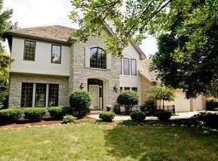 2716 Wendy Dr, Naperville, IL 60565