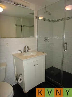 Rented by KVNY Soho | media 11