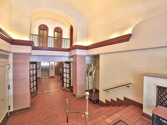5th image of 457 W 57th St #912