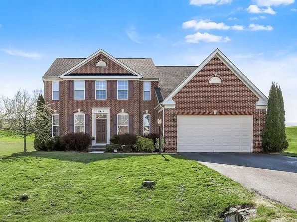 11415 Buhrman Dr E, Waynesboro, PA 17268