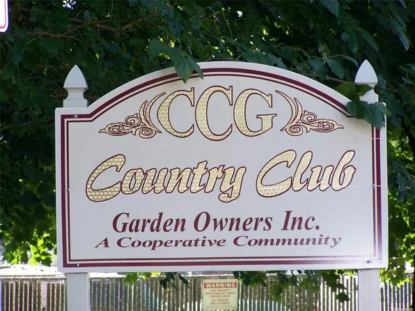 204 Farber Drive #204, West Babylon, NY 11704