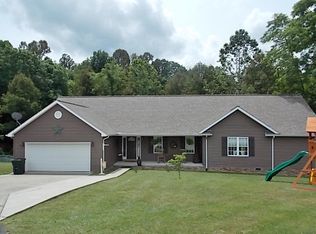 149 Ramie Ln, Clay, WV 25880