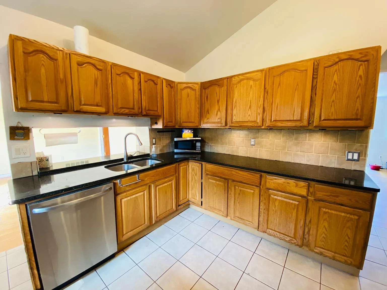 2070 McGregor Rd — Photo 2