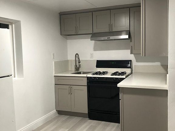 2nd image of 614 W Beverly Dr #A