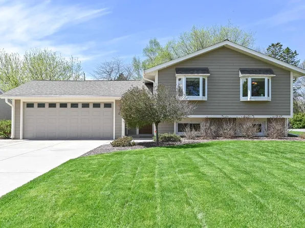 1535 17th AVENUE, Grafton, WI 53024