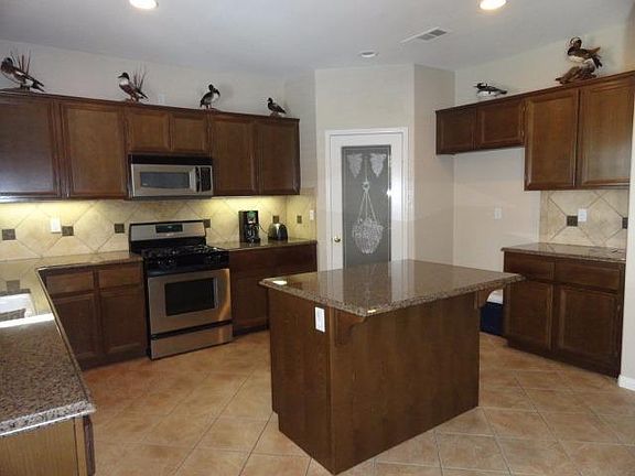 3rd image of 14994 Halona St