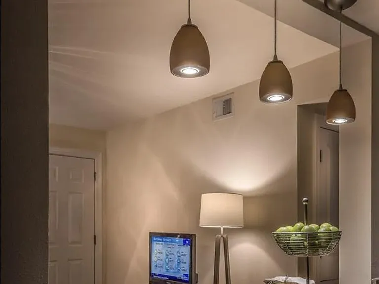 Regency at Metairie — Photo 11