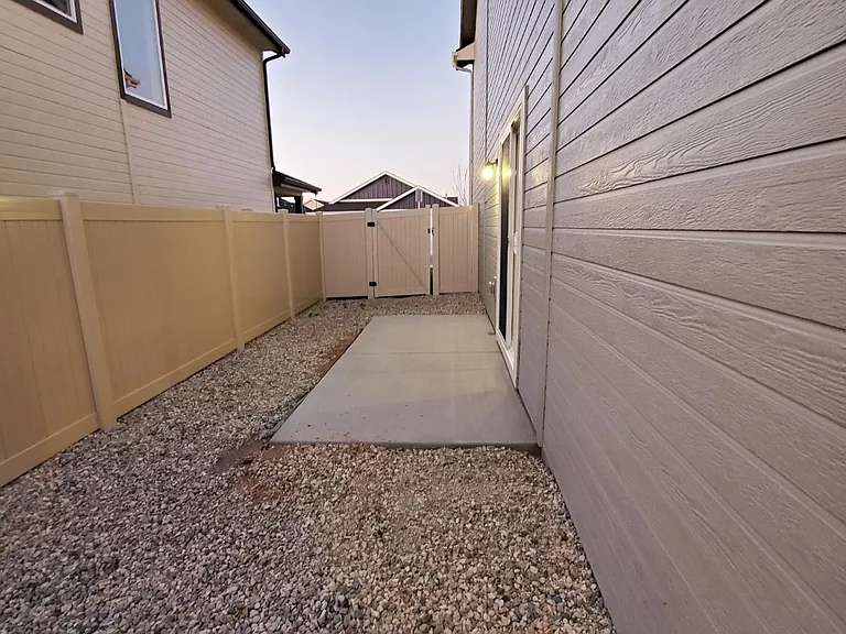 245 W Wanda St — Photo 13