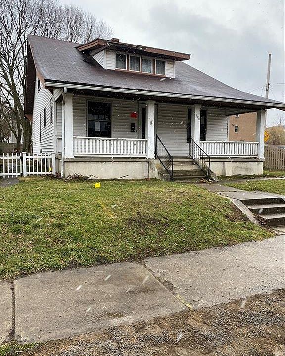 1st image of 556 Saint Paul Ave