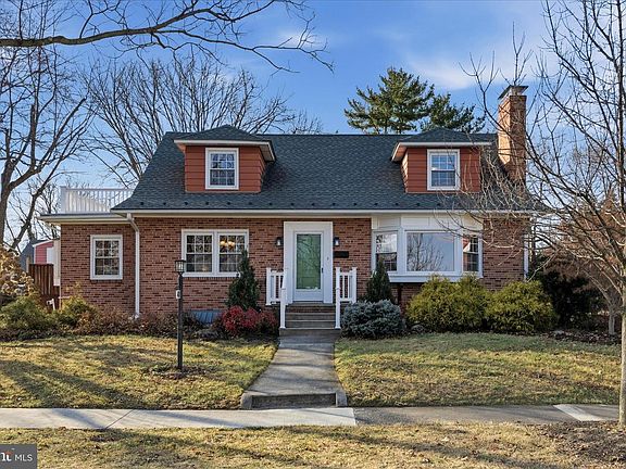 3rd image of 411 Van Fossen St