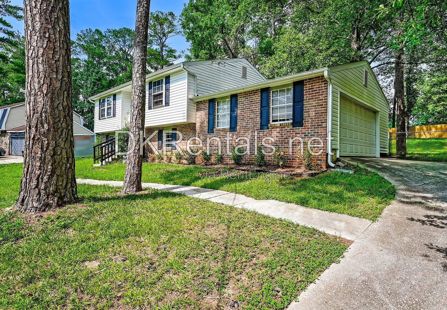 4 bed, 2.0 bath, 1738 sqft, $1,750 — Photo 2