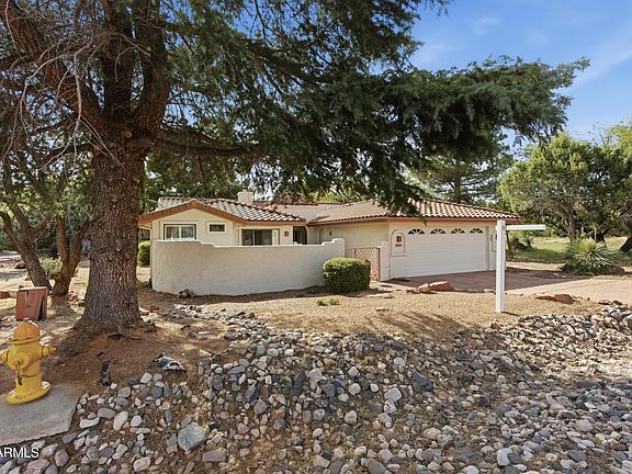 2nd image of 375 INDIAN CLIFFS Road