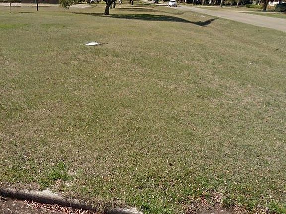 3rd image of 1800 Leissner St