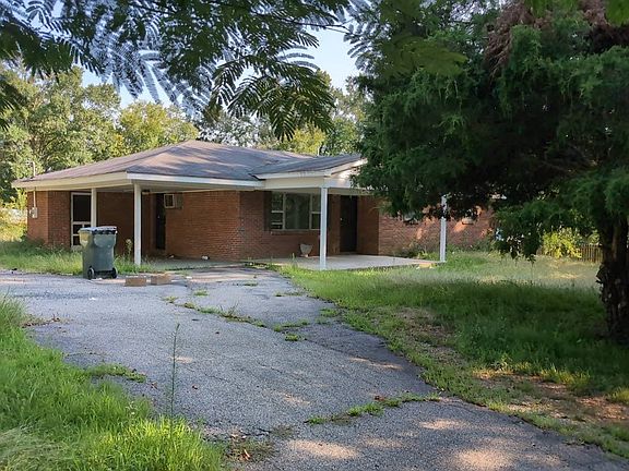 3rd image of 72 Oakview St