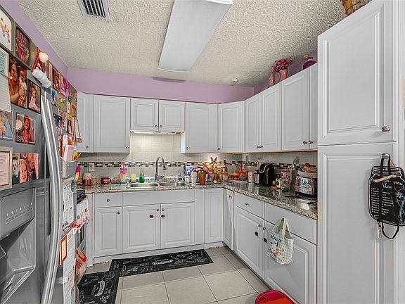 5th image of 250 Joy Haven Dr