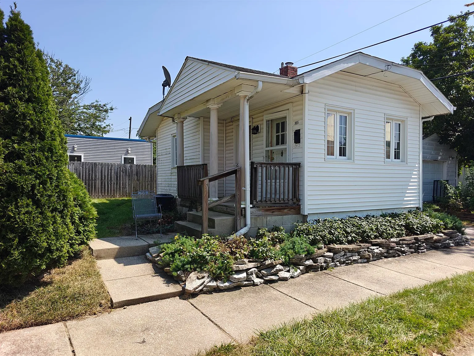905S15 — Photo 1