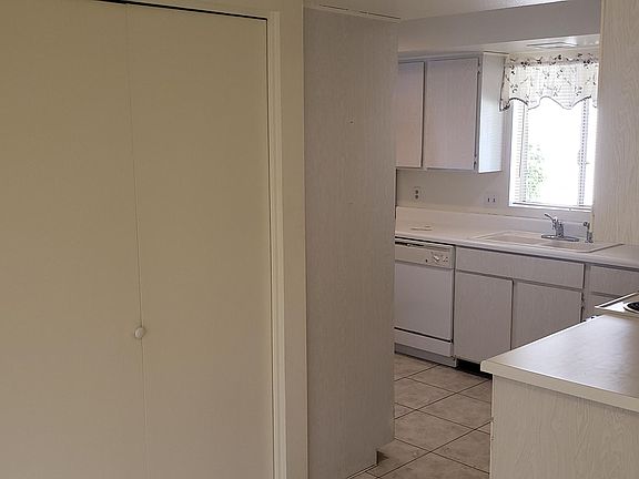 3rd image of 26606 S Hogan Dr
