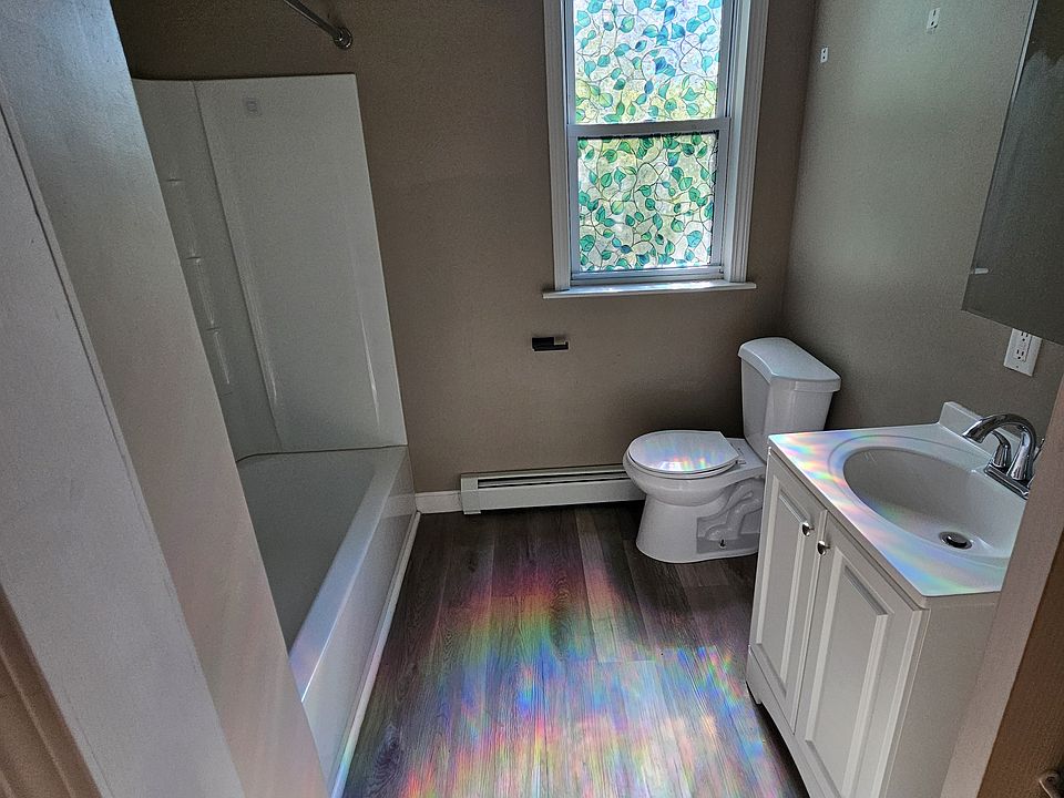 1st image of 46 Bay St #3