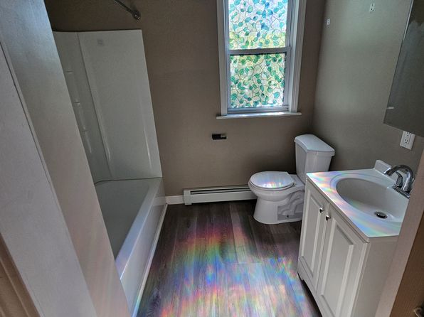 46 Bay St #3