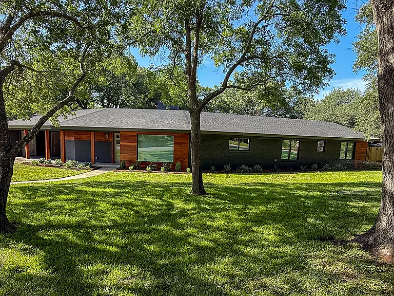 52055 Lockwood Dr — Photo 5
