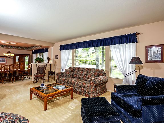 4th image of 270 Hidden Creek Dr